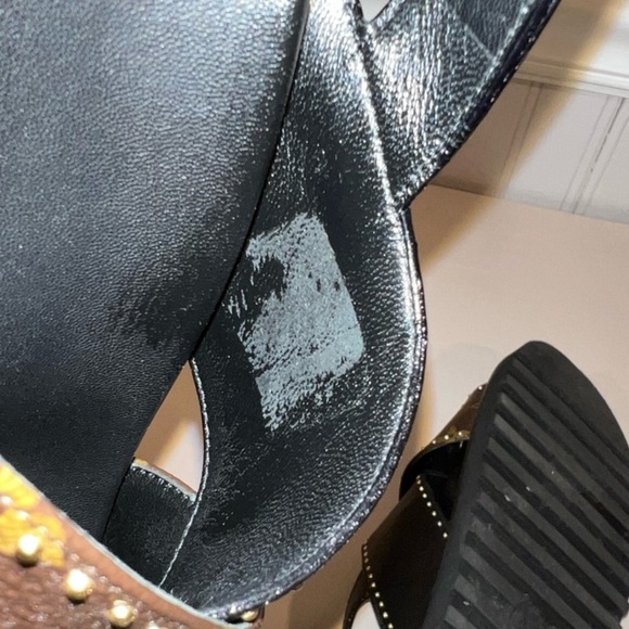 LOUIS VUITTON PASEO FLAT COMFORT SANDLE MONOGRAM AND BACK GOLD STUDS & BUCKLE - Picture 7 of 8